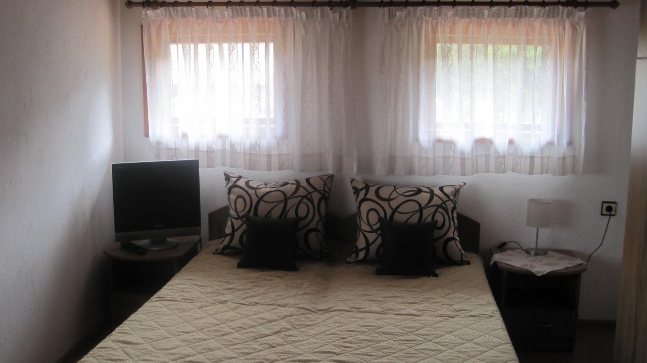Guest House Palma โกลเดน แซนส์ ภายนอก รูปภาพ